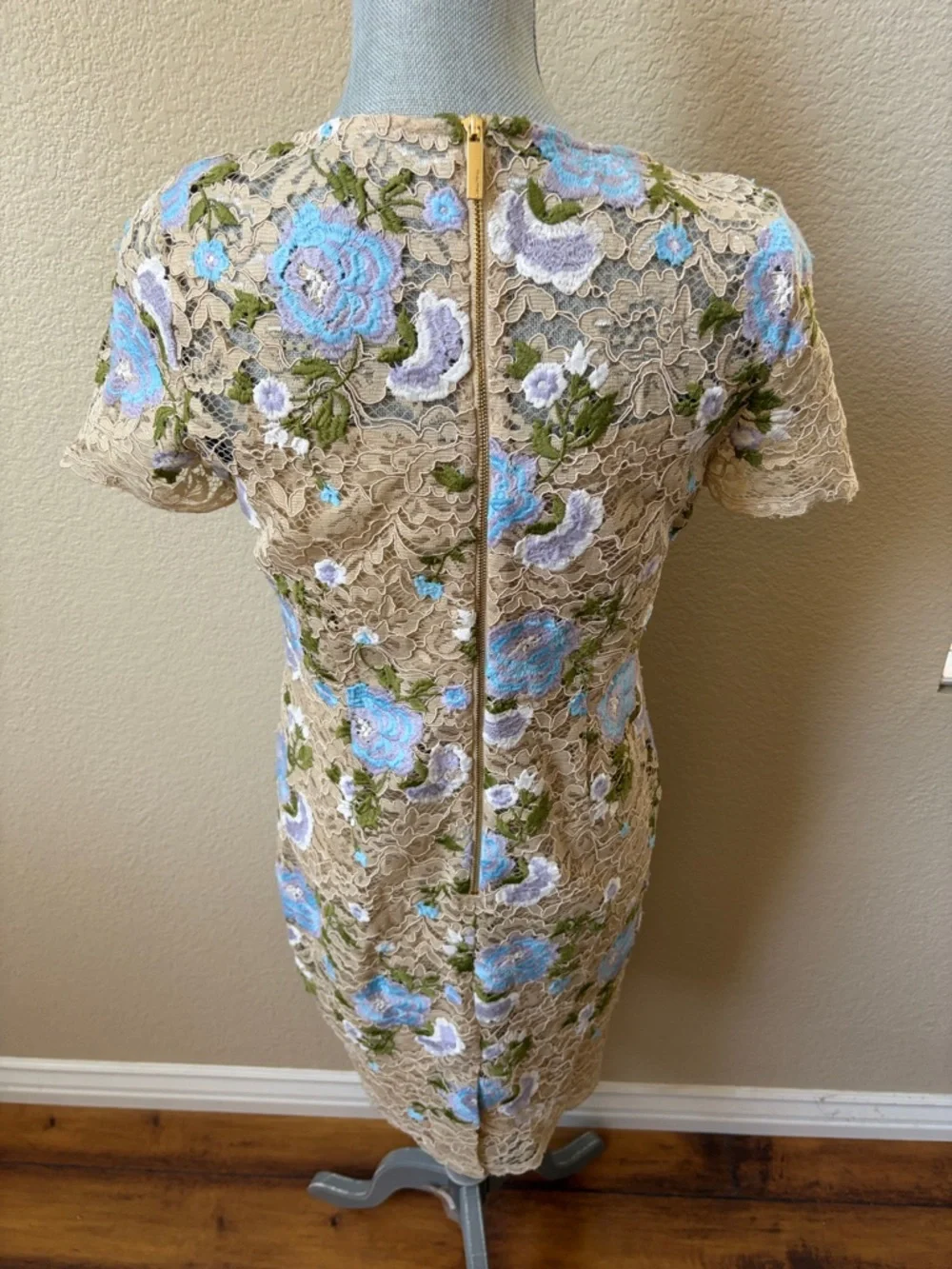 Calvin Klein Lace Sheath Midi Dress 8 Beige Blue Floral Embroidered Cocktail
